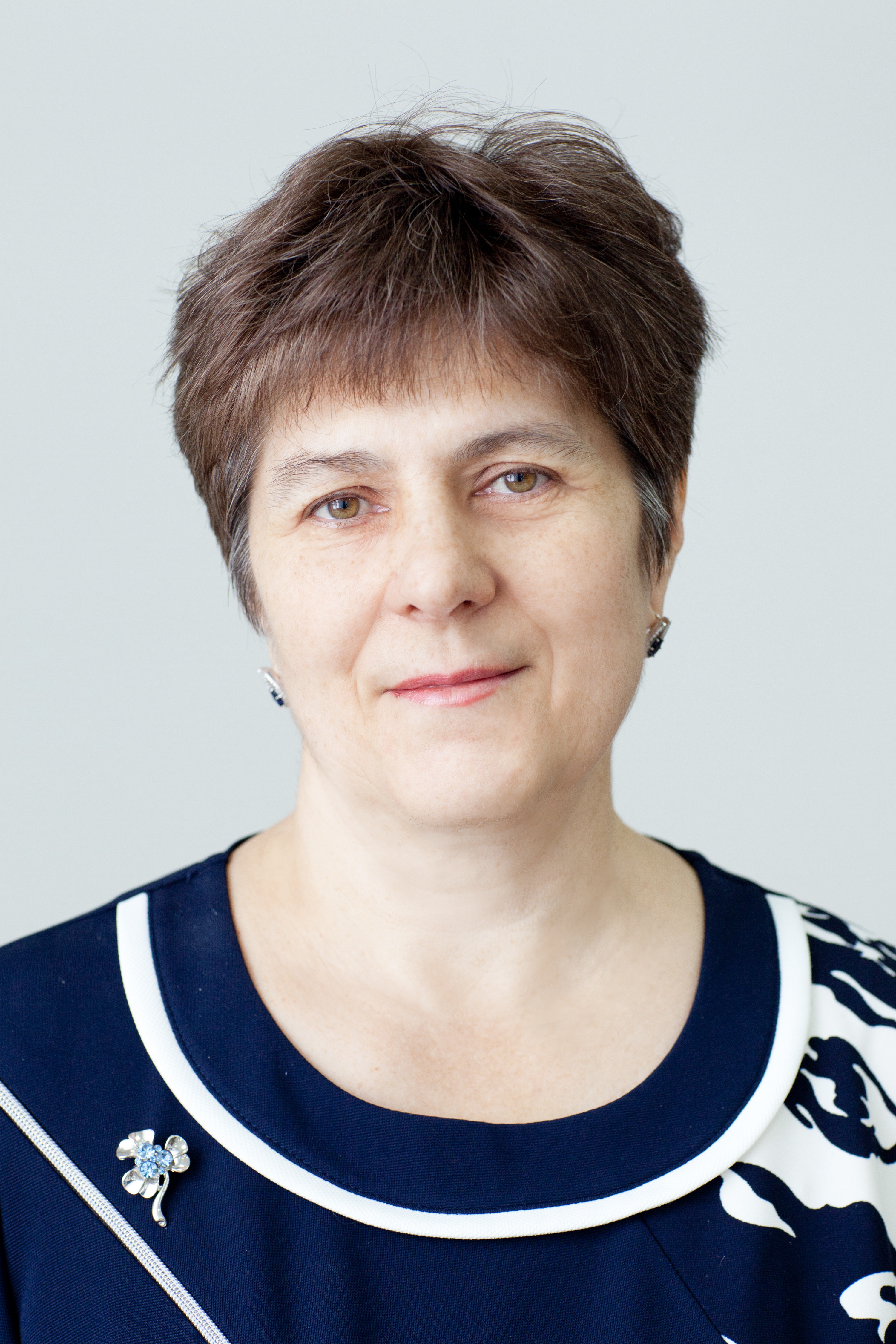 Крапивникова Людмила Анатольевна.